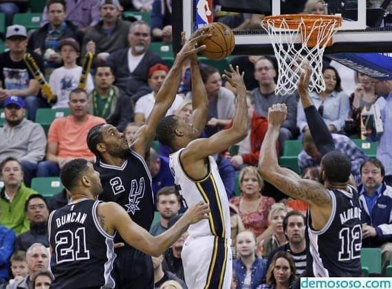 四柱液(ye)壓機的常(cháng)見問題有(yǒu)哪些?