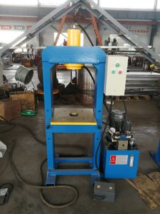 龍(long)門液壓(ya)機